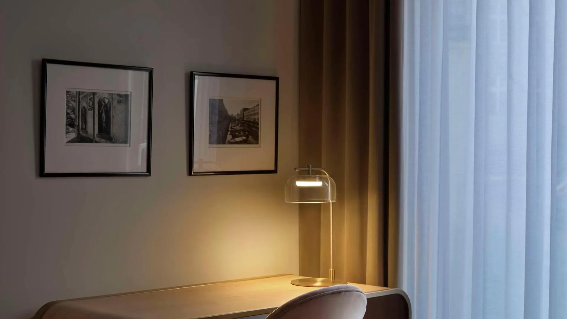 Radisson Blu Das Triest Hotel, Vienna 4*,  Austria