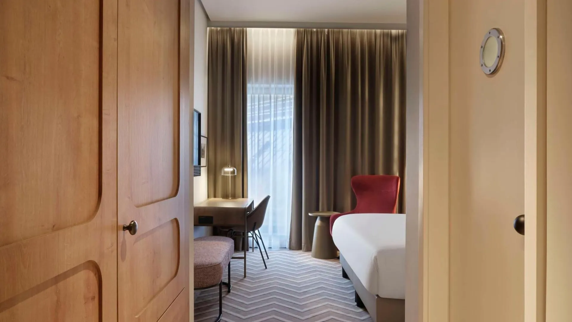 Radisson Blu Das Triest Hotel, וינה 4*,  אוסטריה